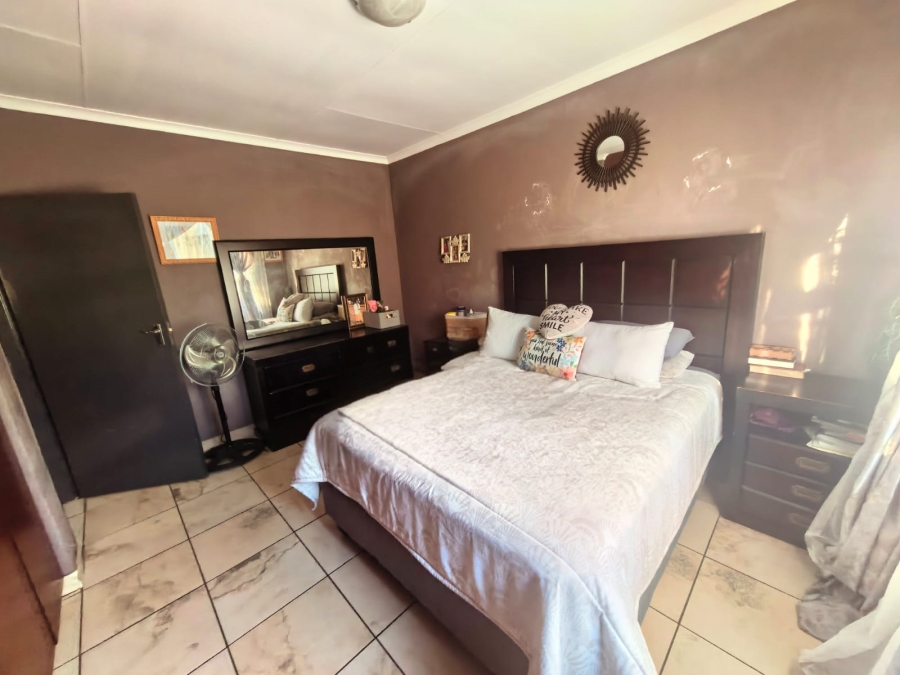 3 Bedroom Property for Sale in Waterval East North West